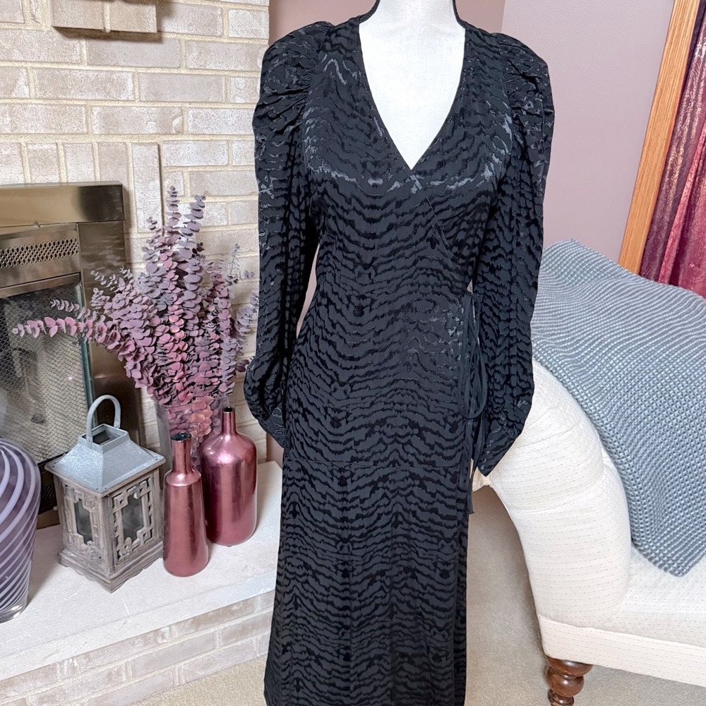 H&M Wrap Dress - Black Zebra Print - Picture 10 of 10